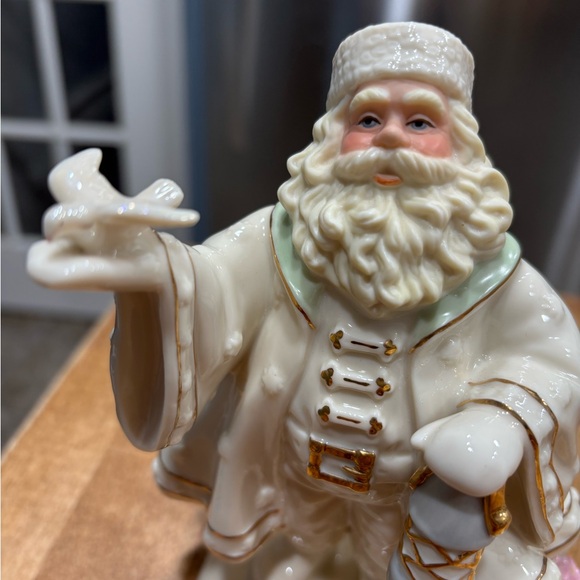 Lenox Classic Grandfather Frost Figurine - Picture 3 of 8